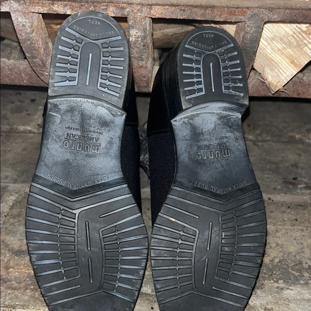 Munro Strand Black Stretch Leather Footwear